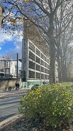 Immeuble de bureaux de Christian Hauvette , au no&nbsp;9.