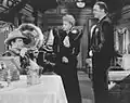 De g. à d. : John Wayne, Martha Scott et Albert Dekker