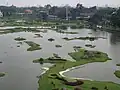 L'archipel indonésien en miniature dans le lac, vu du téléphérique.