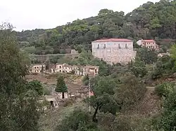 Photographie du bâtiment de la direction dit l' castello