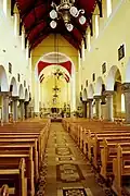L'église catholique du Sacré-Cœur de 1945 ; elle remplace une chapelle de 1826.