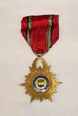 Insigne de chevalier (revers).