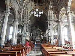 Intérieur de l'église Notre-Dame-des-Neiges de Trois-Pistoles en août 2017.