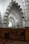 Arcs polylobés à l'intérieur.