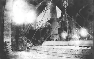 Vue intérieure de l'usine de Varigney, l'industrie du fer était très développée jusqu’au milieu du XXe&nbsp;siècle.