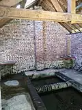 Intérieur du lavoir rue de Coquimpré.