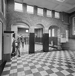 Sortie du tunnel.