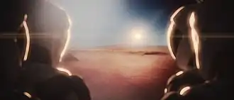Quatre astronautes regardant Mars