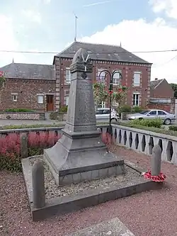 Monument aux morts.