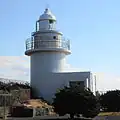 Photo couleur d'un phare maritime.
