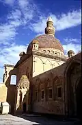 La mosquée vue de la cour.