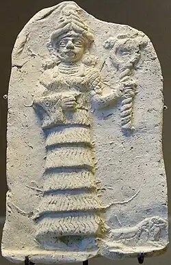 Représentation d'une déesse, peut-être Ishtar. Musée du Louvre.