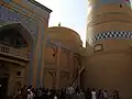 Portail et minaret de la médersa Islam Khodja.