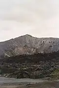 Face nord du Bláhnúkur, avec le Laugahraun au premier plan.