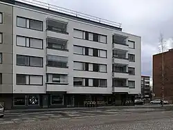 Isokatu 77.