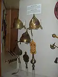 Casques coniques turcs du XVe au début du XVIe&nbsp;siècle, affichés au palais de Topkapi , Istanbul, Turquie.