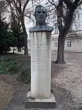 Buste de Wysocki dans le jardin du Musée national hongrois de Budapest (Hanna Danilewicz, 2011).