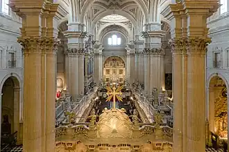 L'intérieur.
