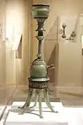 Narguilé en jade de l'empereur moghol Jahângîr, daté de 1626.