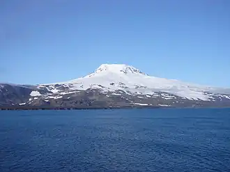 Le Beerenberg vu depuis le sud.