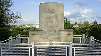 Monument de l'aviateur Mackenzie.