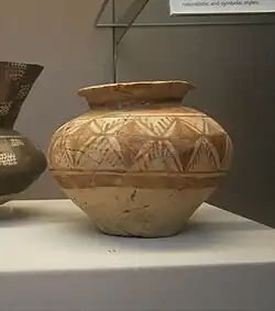 Jarre à décor peint, Halaf récent (v. 5600 - 5200 av. J.-C.), Chagar Bazar.  British Museum.