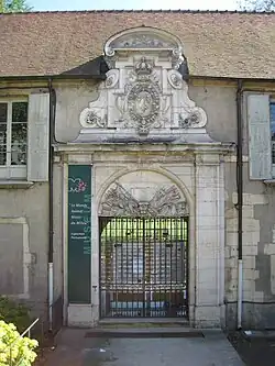 Entrée du muséum d'histoire naturelle et d'ethnologie