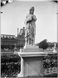 AgrippineJardin des Tuileries (ancienne photo).