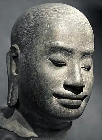 Visage présumé du grand roi Jayavarman&nbsp;VII.