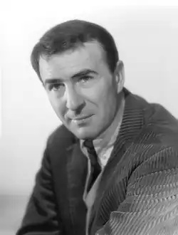 Jean-Pierre Marielle(Le banquier)