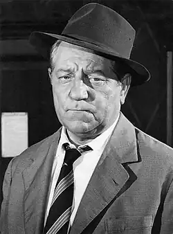 Jean Gabin(Commissaire Maigret)