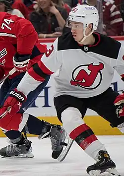 Description de l'image Jesper Bratt vs Washington Capitals on Jan 2 2022 (cropped).jpg.