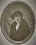 Jeune fille à la fourrure