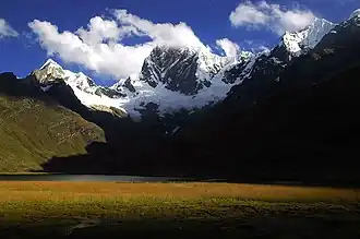 Vue du Jirishanca et du Rondoy.