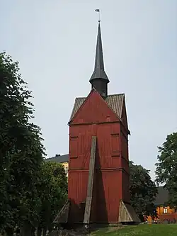 Clocher de l'église Saint-Jean érigé en 1692.
