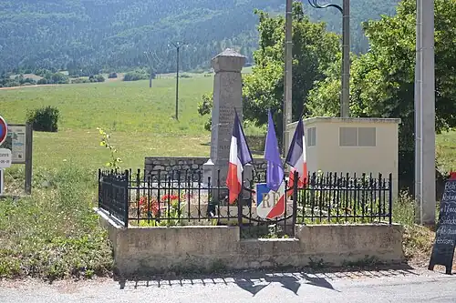 Monument aux morts.