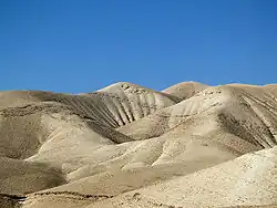 Collines dans le désert de Judée.