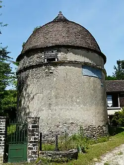 L'ancien pigeonnier.
