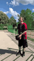 Le tir en suspension standard en streetball.