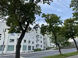 Käärmetalo.
