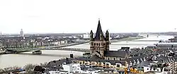 Les ponts de Deutz, l'Église Saint-Martin de Cologne et le quartier Saint-Martin
