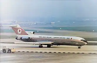 Le Boeing 727-200 impliqué (TC-JBH), photographié 11 mois avant l'accident.