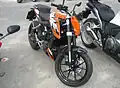 Duke 125.