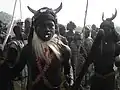 Futur homme après la fête.