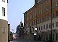 vänster