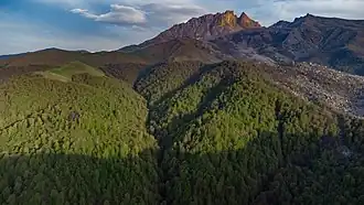 Mont Kapaz.