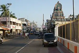 Le Temple d'Amméar, qui organise chaque année la fête de Mangani ou Fête des mangues, est dédié à l'une des plus grandes saintes du Shivaïsme dit Siddhanta. Celle-ci, native de la ville, y aurait vécu au VIe&nbsp;siècle.
