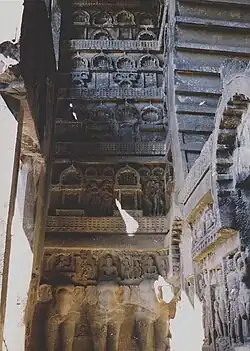 Panneau gauche de la véranda.