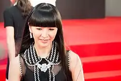 Description de l'image Kashiyuka (Perfume) "We Are Perfume" at Opening Ceremony of the 28th Tokyo International Film Festival (22440092051).jpg.