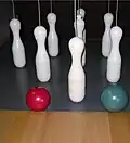 Quilles et boules de Ninepin Bowling Classic en plastique.